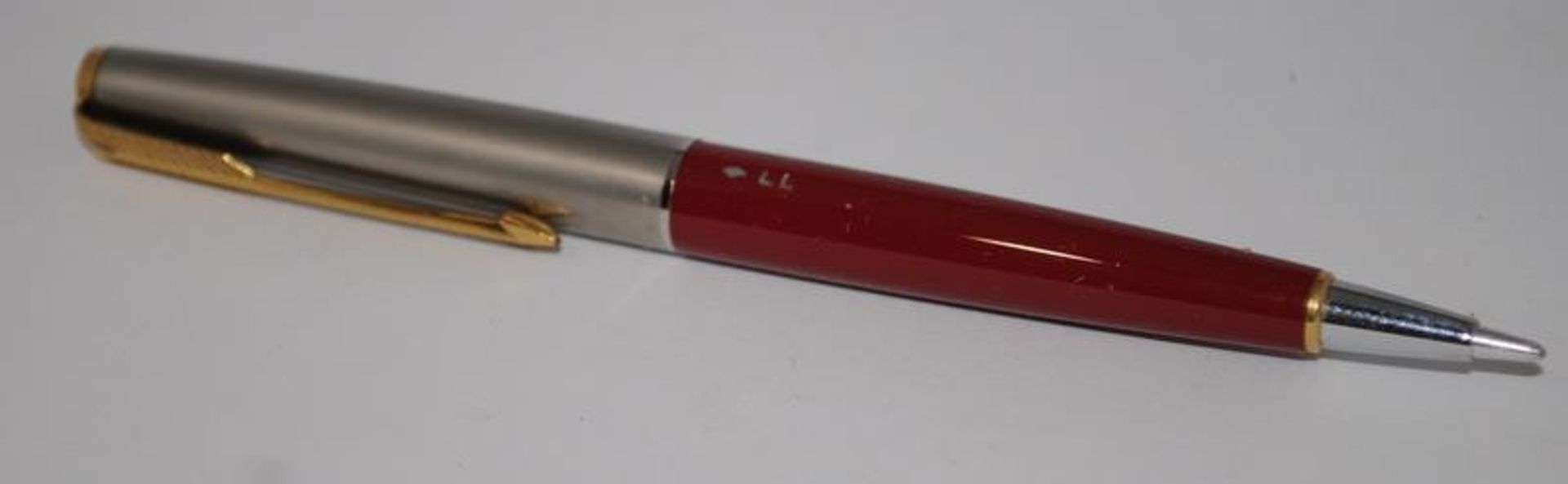 Parker 61 Series 1 fountain pen and LL mechanical pencil in Rage Red with Lustraloy cap. Near - Image 3 of 3