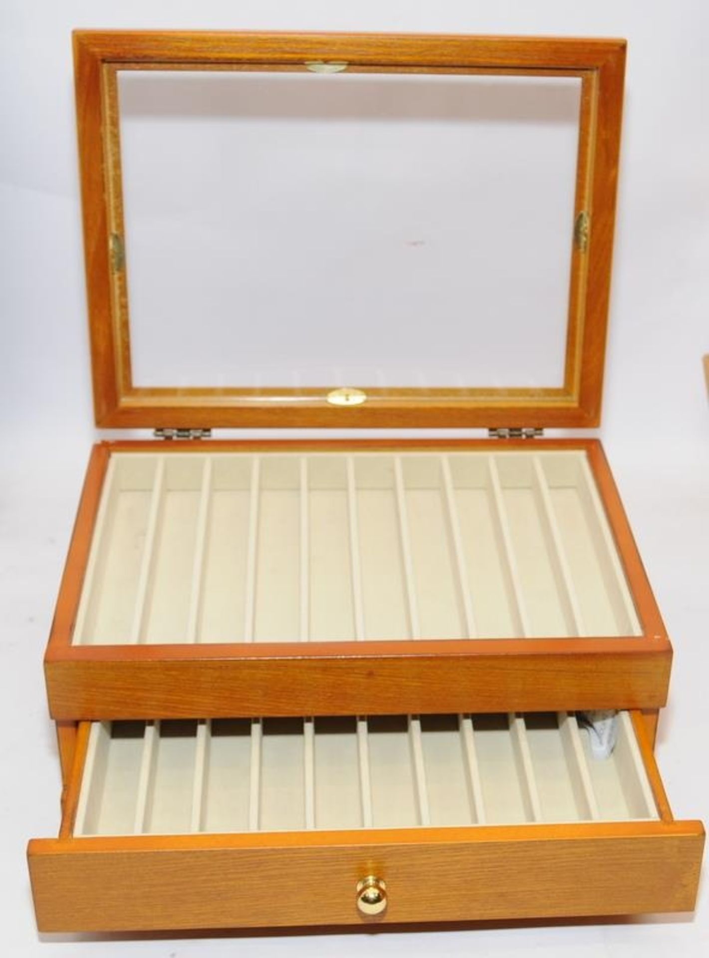 Quality Wancherpen International pen storage/display box with drawer under. Storage capacity for - Image 3 of 6