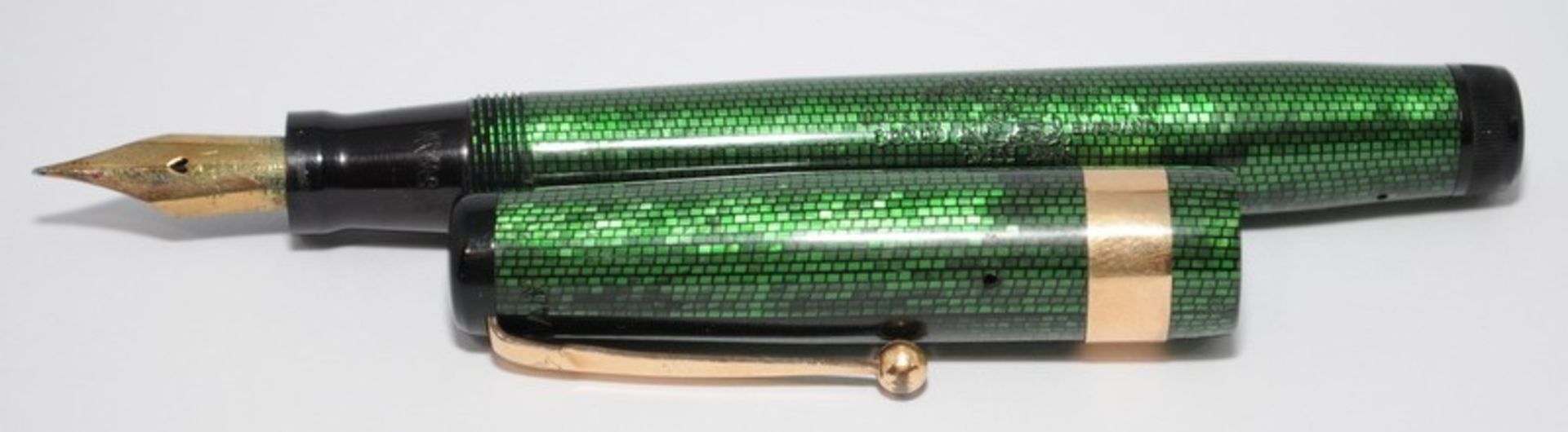Mabie Todd & Co Swan Leverless fountain pen in green lizard skin. Pat. No.390585 c/w Swan No.4 - Image 3 of 6