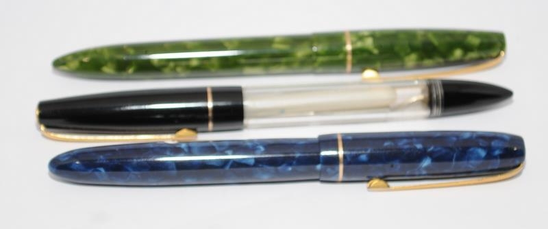 Collection of three vintage Blackbird fountain pens all fitted with Blackbird 14ct nibs. Ref. ?