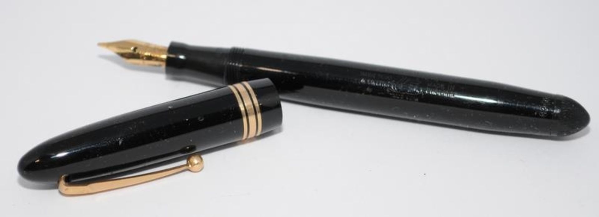 Collection of vintage fountain pens to include a Swan 42/60 leverless in black c/w Swan No.2 14ct - Image 3 of 10