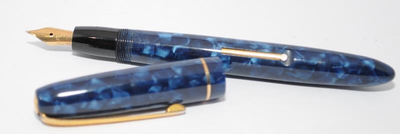 Collection of three vintage Blackbird fountain pens all fitted with Blackbird 14ct nibs. Ref. ? - Image 8 of 9