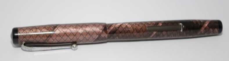 Swan grey/ruby snakeskin fountain pen ref.100/80 with chrome clip. C/w Swan 1D 14ct nib. Ref.NK297