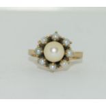 9ct gold antique set Pearl cluster ring size M