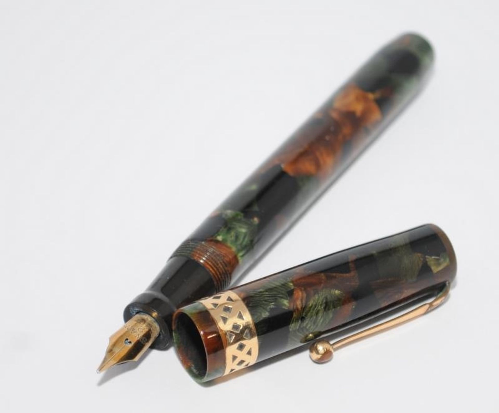 Swan Visofil V2/63 russet and jade fountain pen c/w Swan No.2 14ct nib. Ref.CRK410 - Image 2 of 6