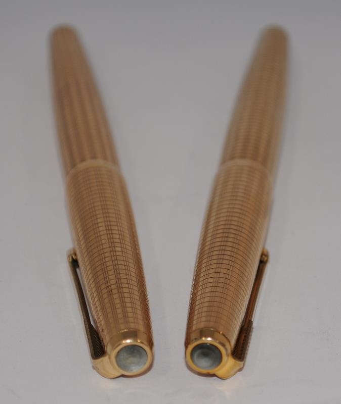 Two Parker 65 Insignia Consort fountain pens in rolled gold. Both in excellent condition. Ref. - Image 2 of 6