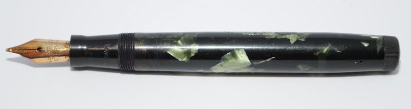 Swan L4 black and green pearl marble fountain pen c/w Swan Eternal No.4 14ct nib. Ref.NA339 - Image 3 of 5