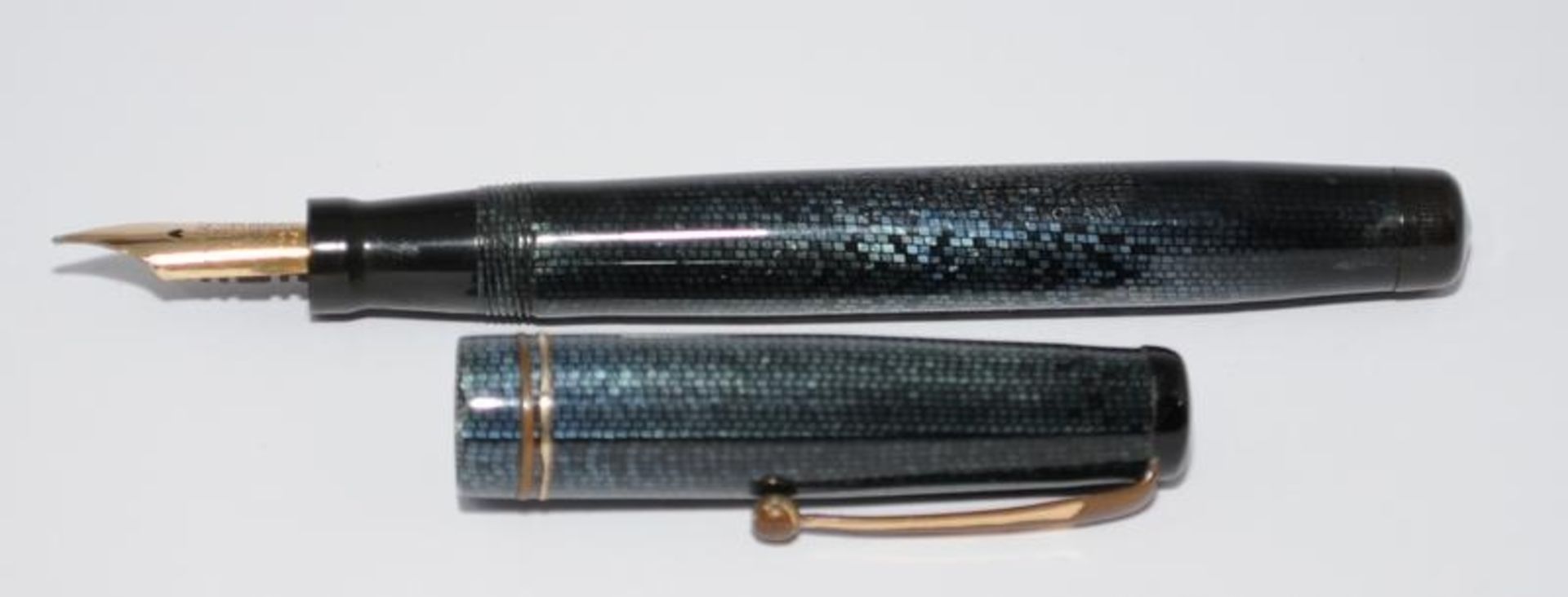 Swan blue lizard skin Fountain pen Ref. L312/87 c/w Mabie Todd Swan No.3 14ct nib. Ref. YYR305 - Image 3 of 6