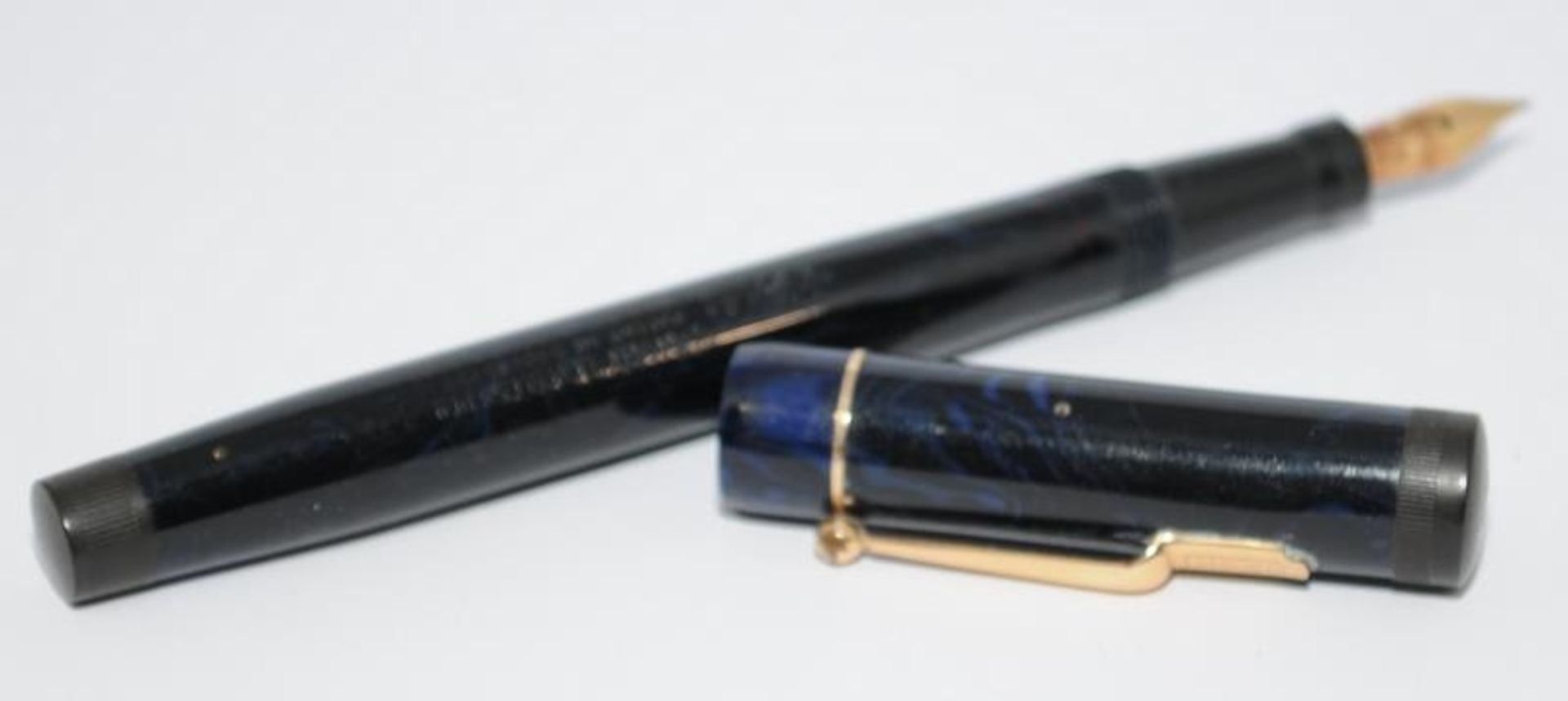 Swan L205/52 fountain pen with Lapis Lazuli body and cap. Great condition. With Swan N0.2 14ct - Image 2 of 5