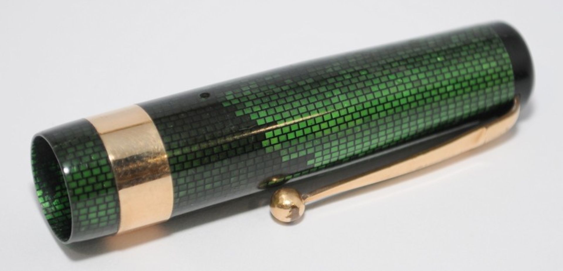 Mabie Todd & Co Swan Leverless fountain pen in green lizard skin. Pat. No.390585 c/w Swan No.4 - Image 4 of 6