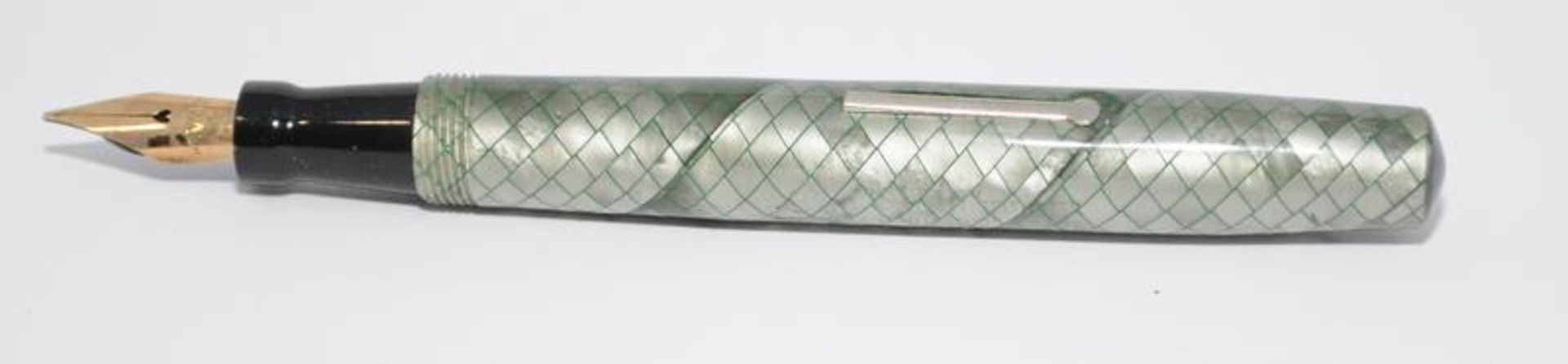 Swan silver/green snakeskin fountain pen. Chrome lever fill c/w Swan No.2 14ct nib. Ref.CRK303 - Image 3 of 5