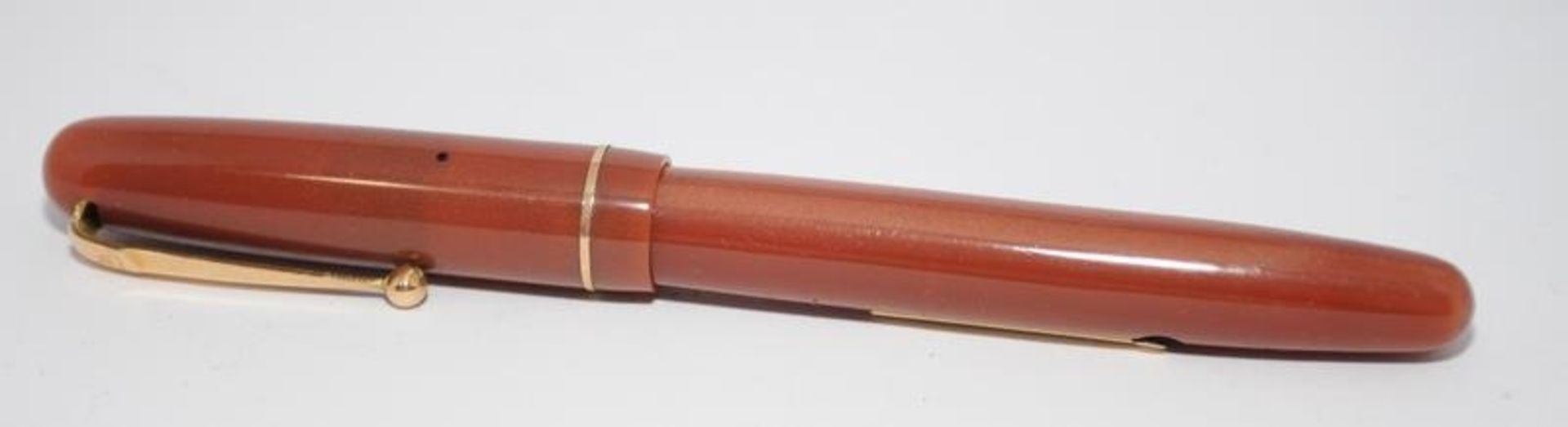 Collection of three vintage fountain pens to include a Swan Self Fill 3173 in rare Coral colour c/ - Image 8 of 10