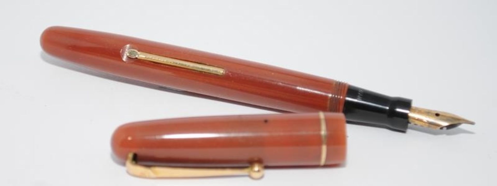 Collection of three vintage fountain pens to include a Swan Self Fill 3173 in rare Coral colour c/ - Image 9 of 10