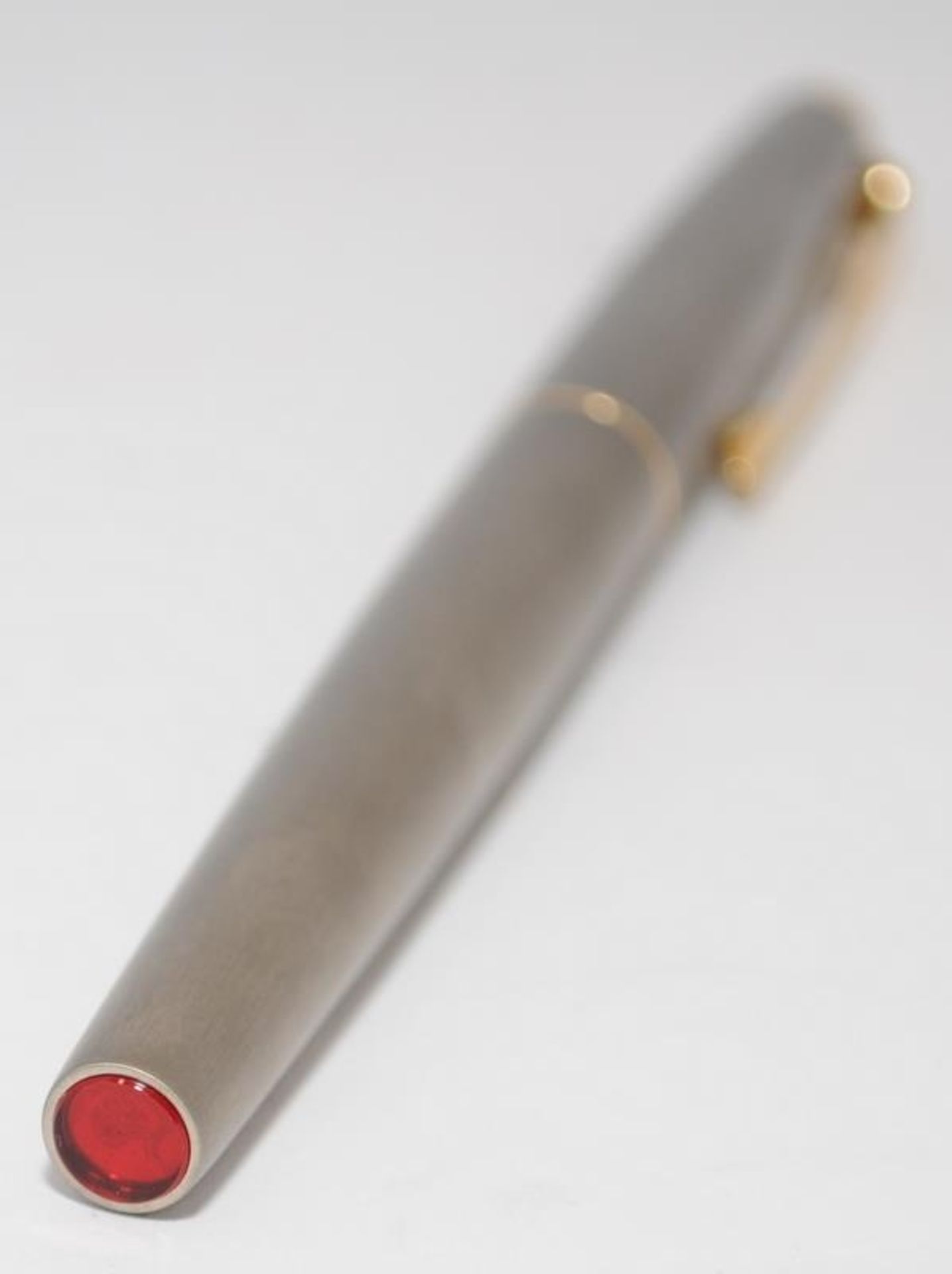 Rare Parker T1 titanium, made to celebrate the first moon landings. Near mint condition. Ref. 183 - Image 4 of 7