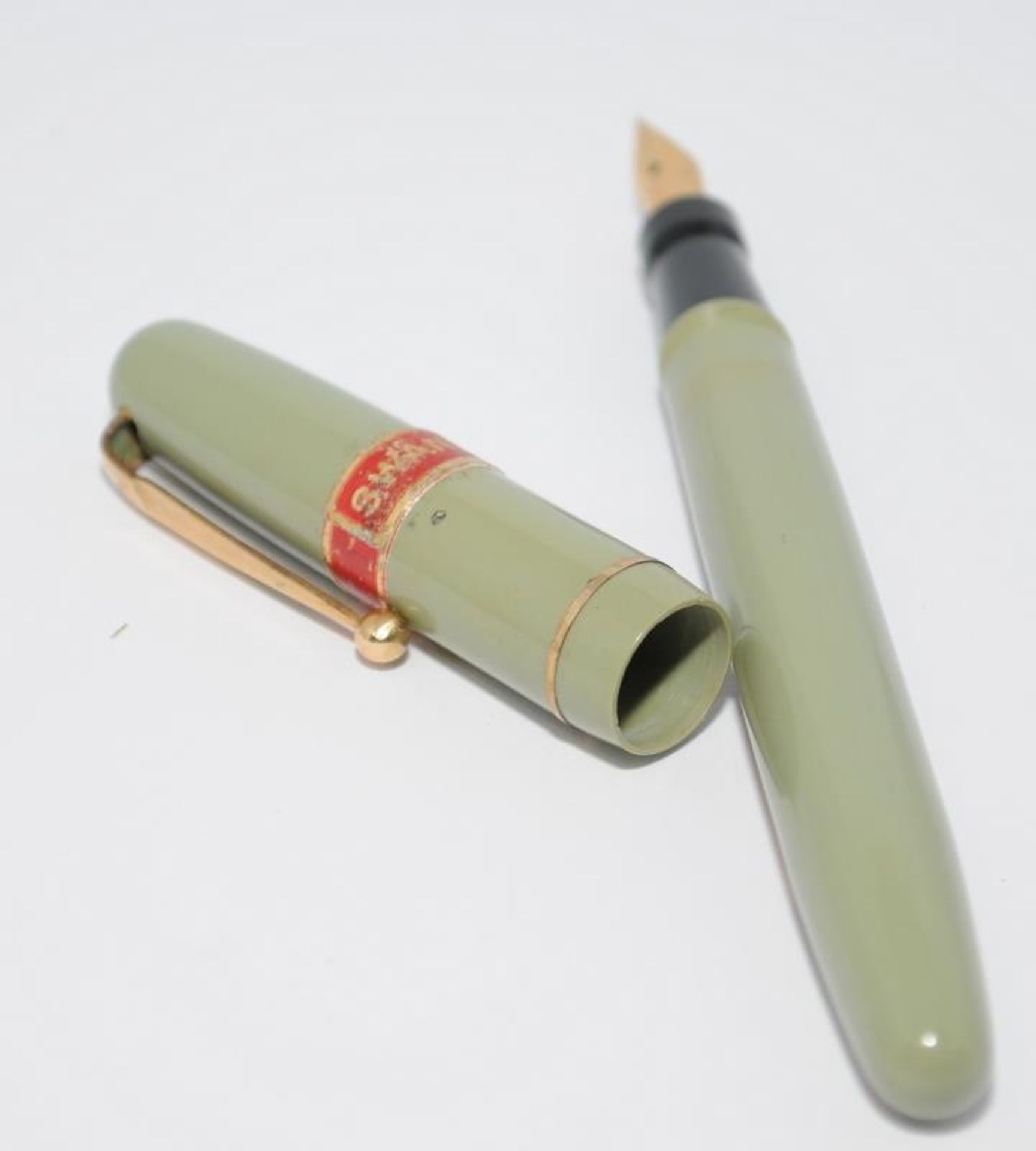 Pair of Swan self fill 312 fountain pens in pastel green. Factory sleeves still attached poss NOS. - Image 5 of 8