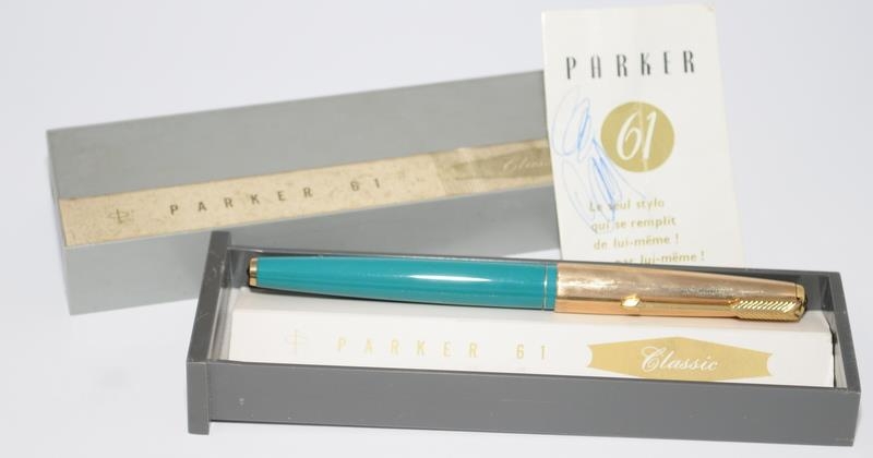 Two boxed vintage Parker fountain pens to include a Parker 61 Series 1 with red body and S2 - Image 2 of 7