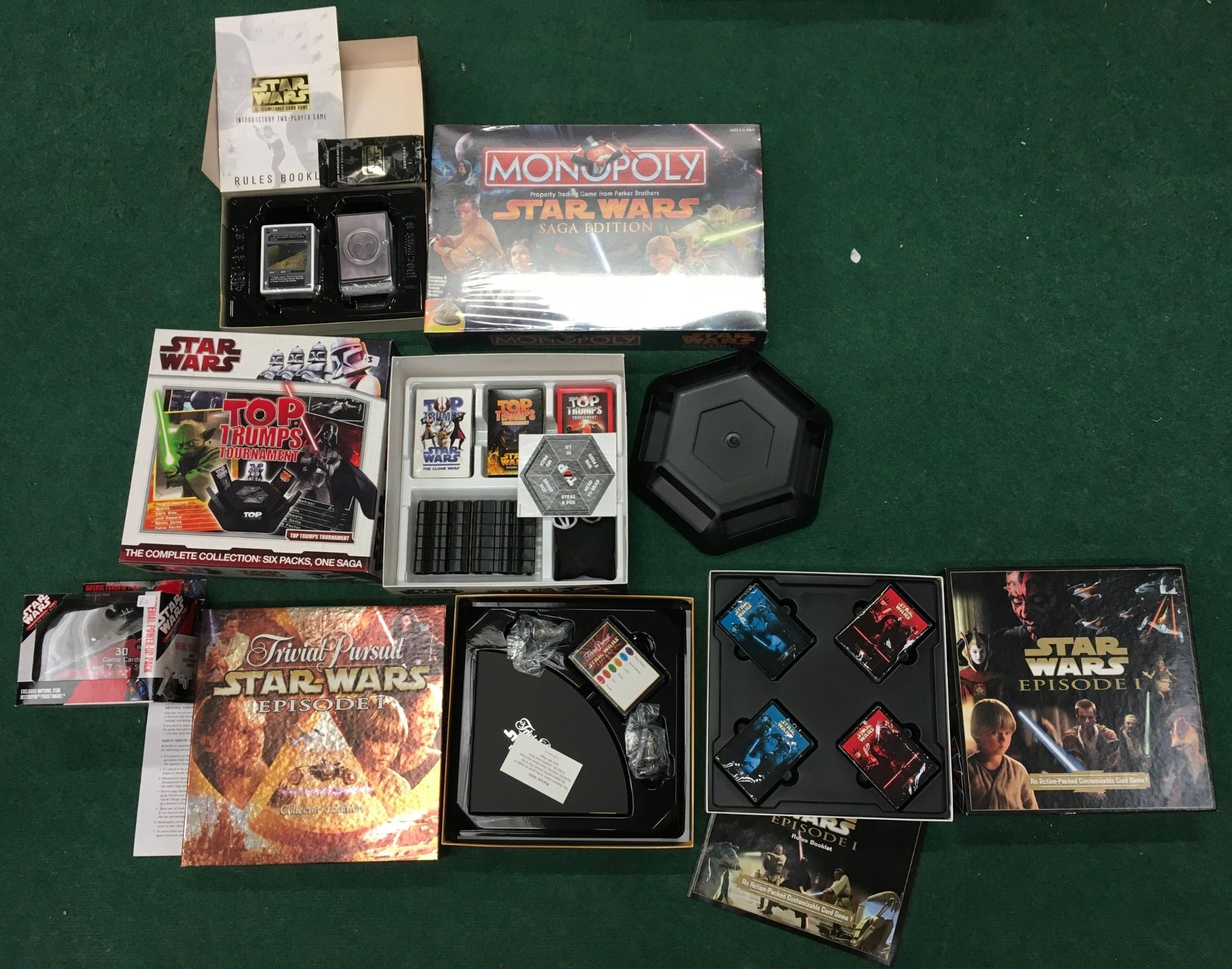 Collection of Star Wars games and puzzles to include Monopoly (sealed), Top Trumps Tournaments, - Image 5 of 5