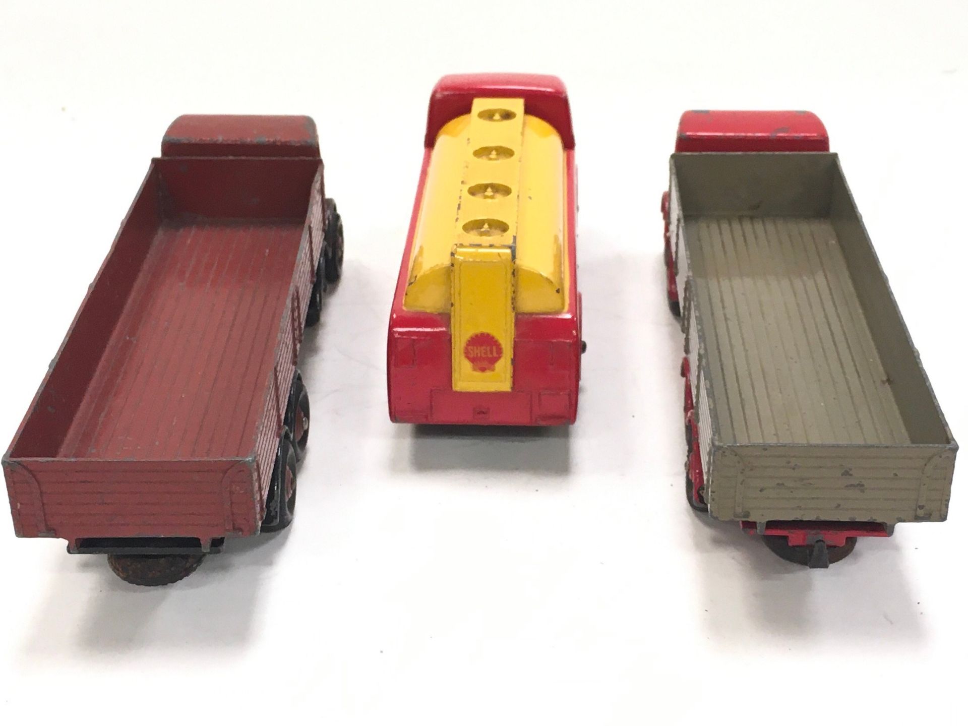 Dinky commercial group to include Foden Diesel Wagon - brown cab, back and ridged hubs with - Image 4 of 4