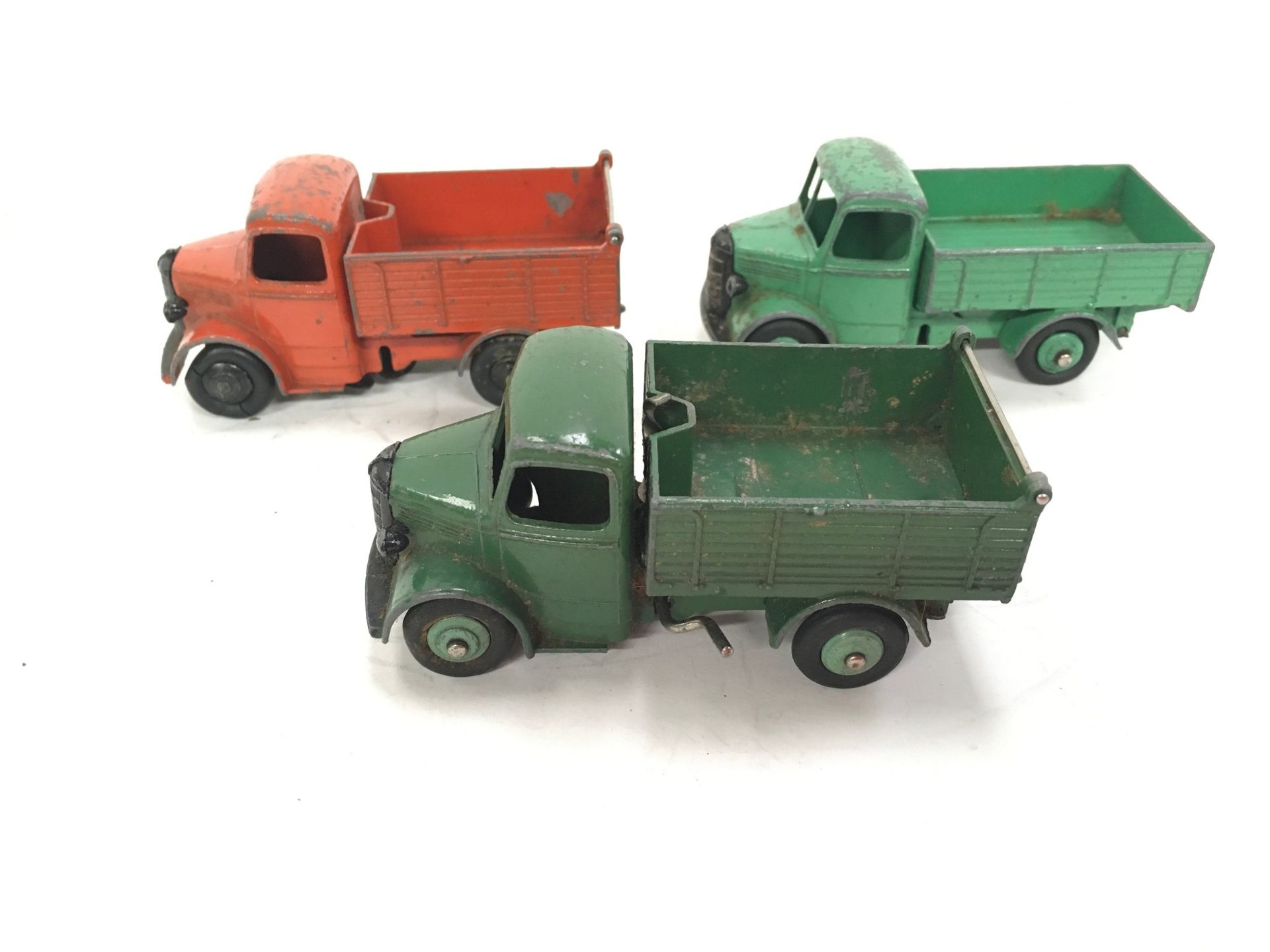 Dinky unboxed group to include 3 x 410 Bedford End Tippers - Burnt Orange/Yellow and Blue/Green, 411 - Image 2 of 6