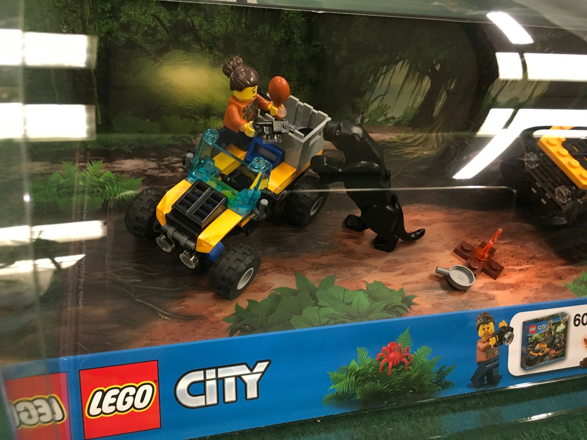 Lego City Jungle - Brand New, unused shop/Retail display case for #60159 Jungle Half Track - Image 4 of 5