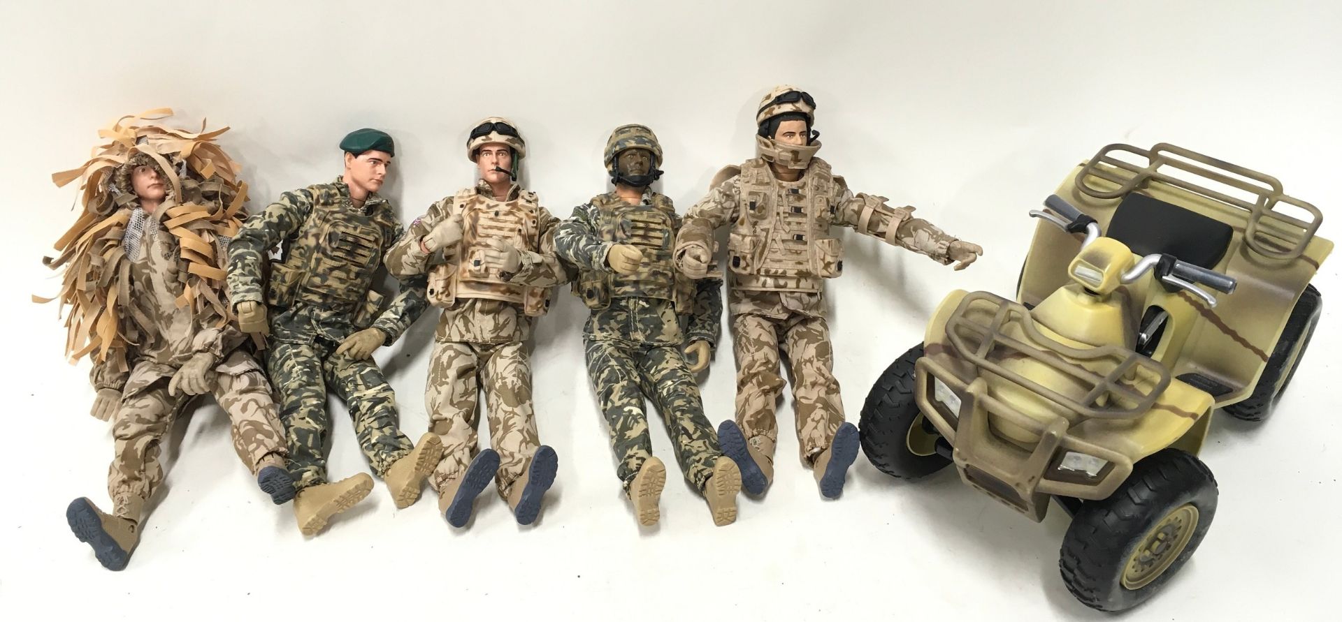 Large bundle of HM Armed Forces action figures and vehicles to include Helicopter, 2 x Tanks, - Image 9 of 10