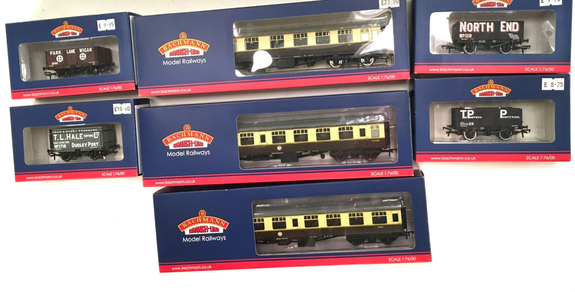 Bachmann OO gauge boxed group of coaches and wagons to include 3 x 39-054B/C/E Chocolate & Cream