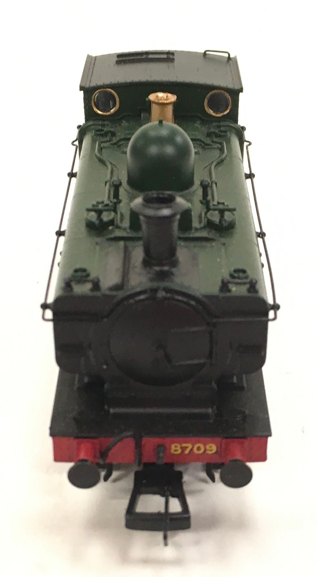 Bachmann OO gauge 32-218 Class 57XX Pannier Tank 8709 locomotive Great Western Green. Appears Near - Image 3 of 5