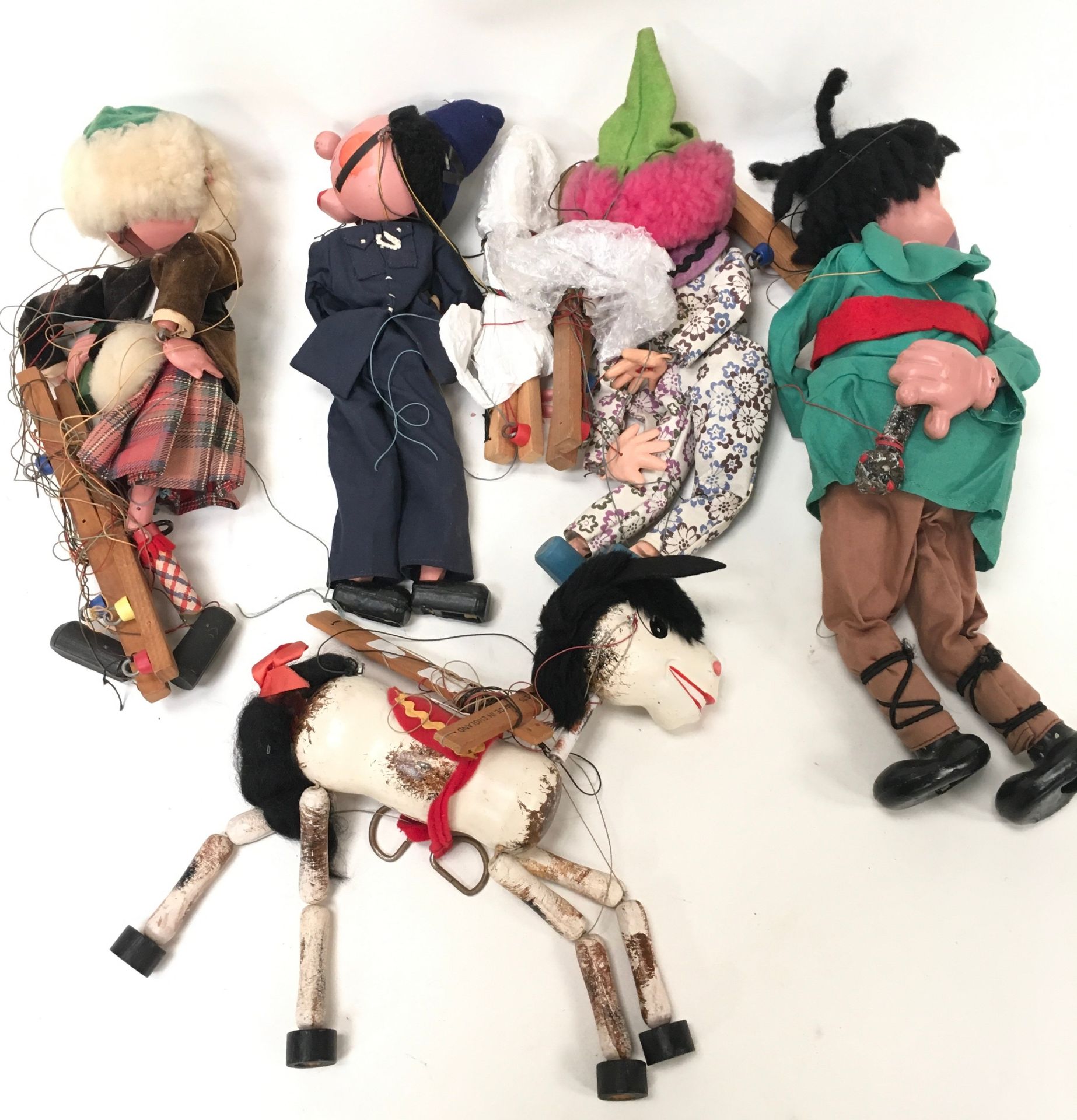 5 Pelham Puppets to include The Giant, Policeman, Clown, Horse and MacBoozle. - Image 2 of 2