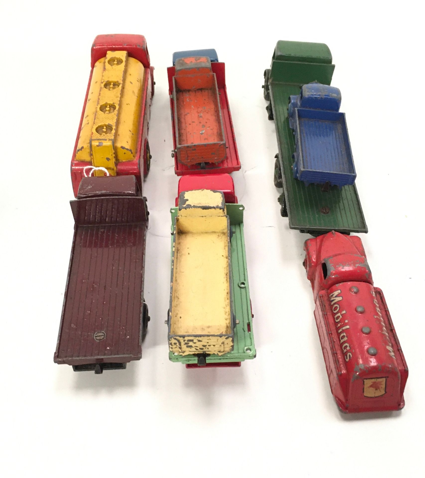 Dinky lorry group to include Guy, Foden, AEC Monarch, Austin and others and a Benbros lorry with red - Image 3 of 3