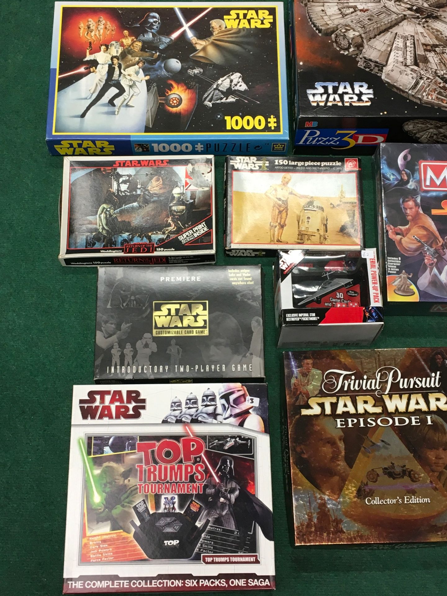 Collection of Star Wars games and puzzles to include Monopoly (sealed), Top Trumps Tournaments, - Image 2 of 5