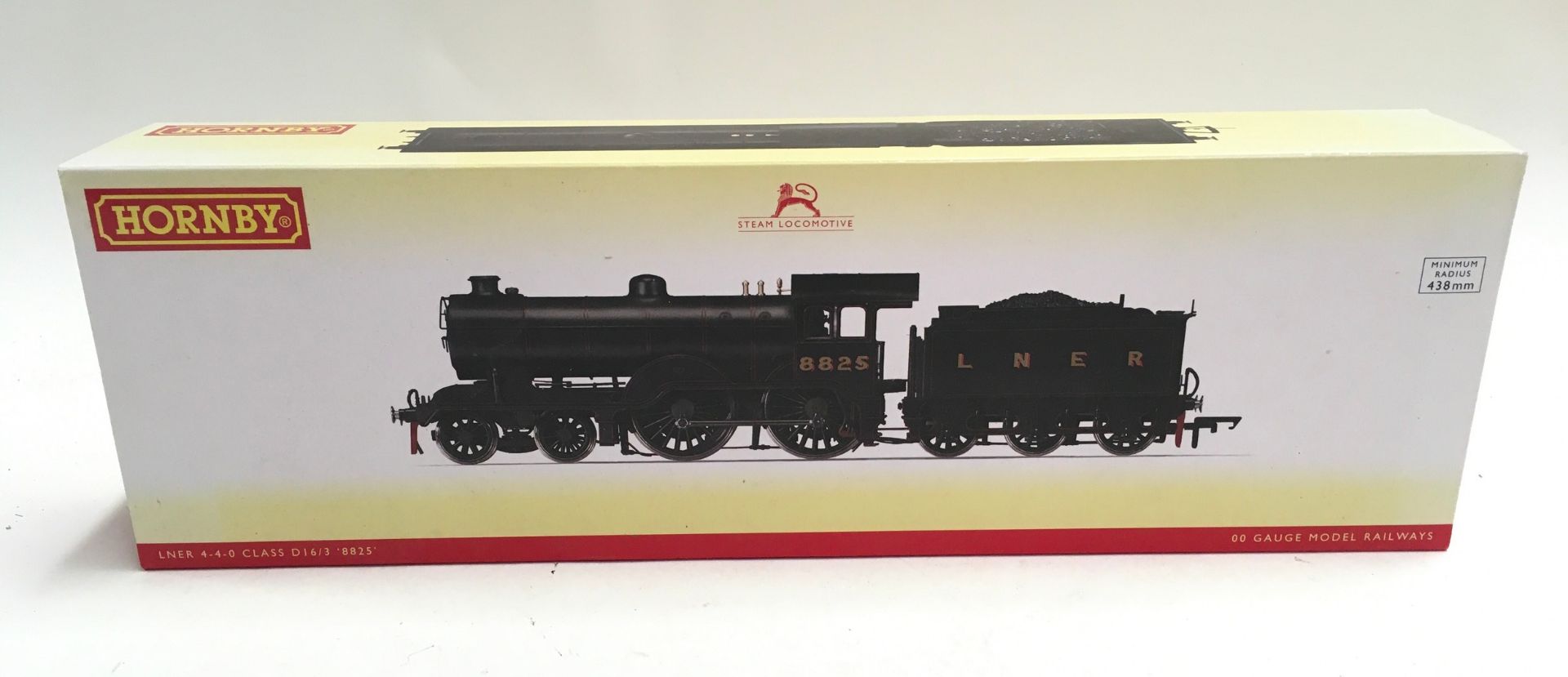 Hornby OO gauge R3223 LNER 4-4-0 Class D16/3 8825 locomotive. Appears Near Mint, boxed.