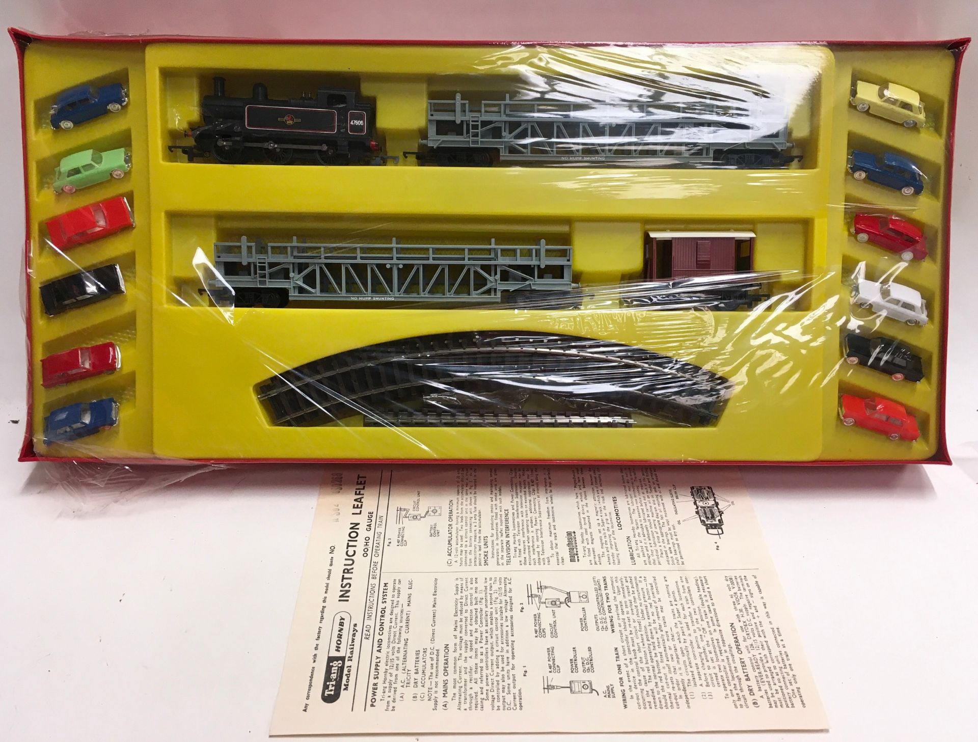 Triang RS62 "Car-a-Belle" Train Set containing 0-6-0 BR lined black Class 3F Jinty Tank No.47606 - Image 2 of 2