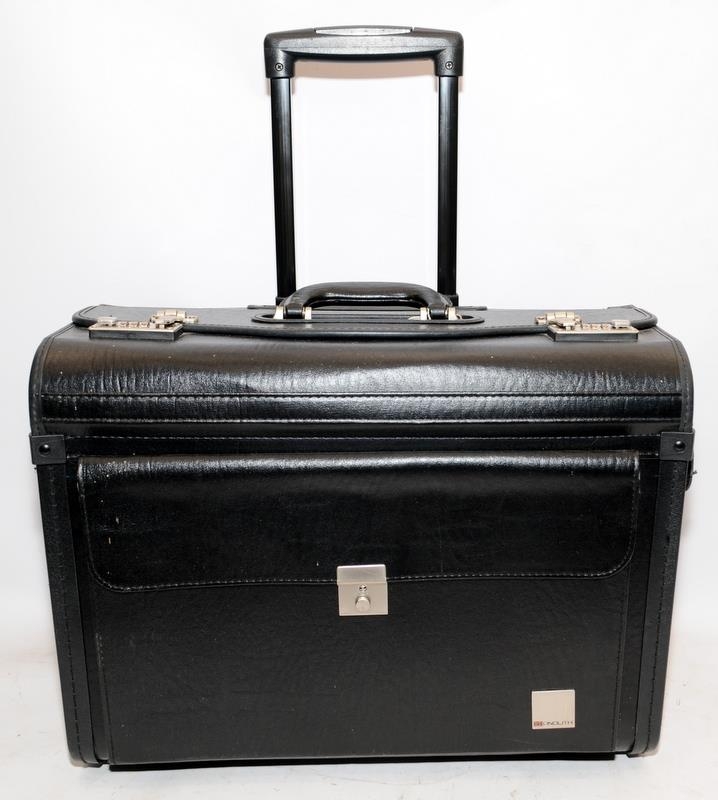 Pilots Flight wheeled travel case