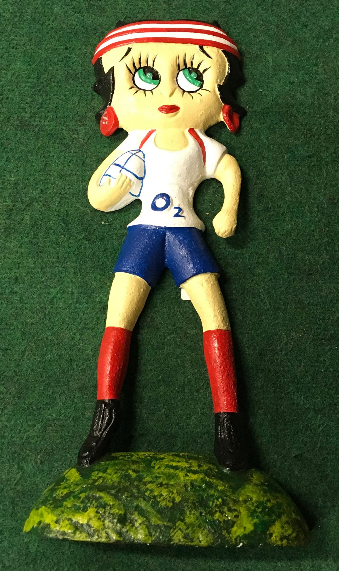 Betty boo playing Rugby (R248)