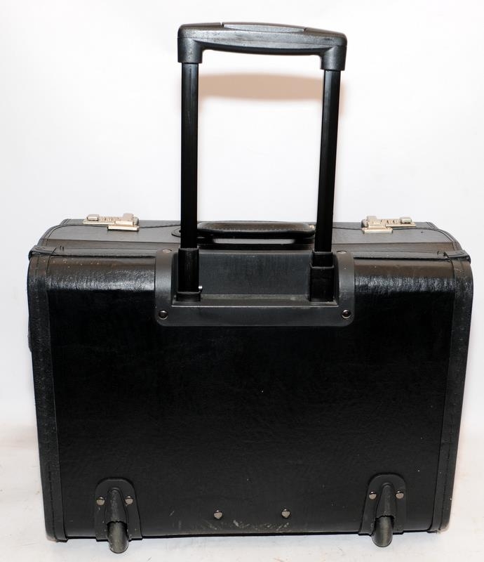 Pilots Flight wheeled travel case - Image 3 of 3