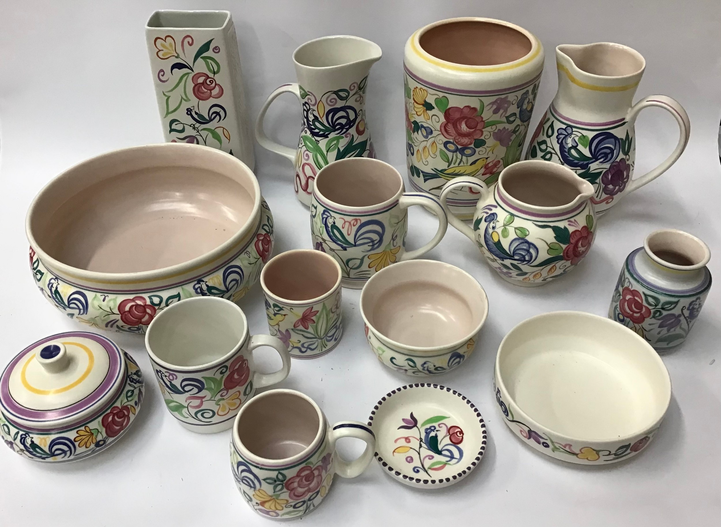 Poole Pottery collection of traditional LE pattern pieces to include jugs, bowl & mugs (15)