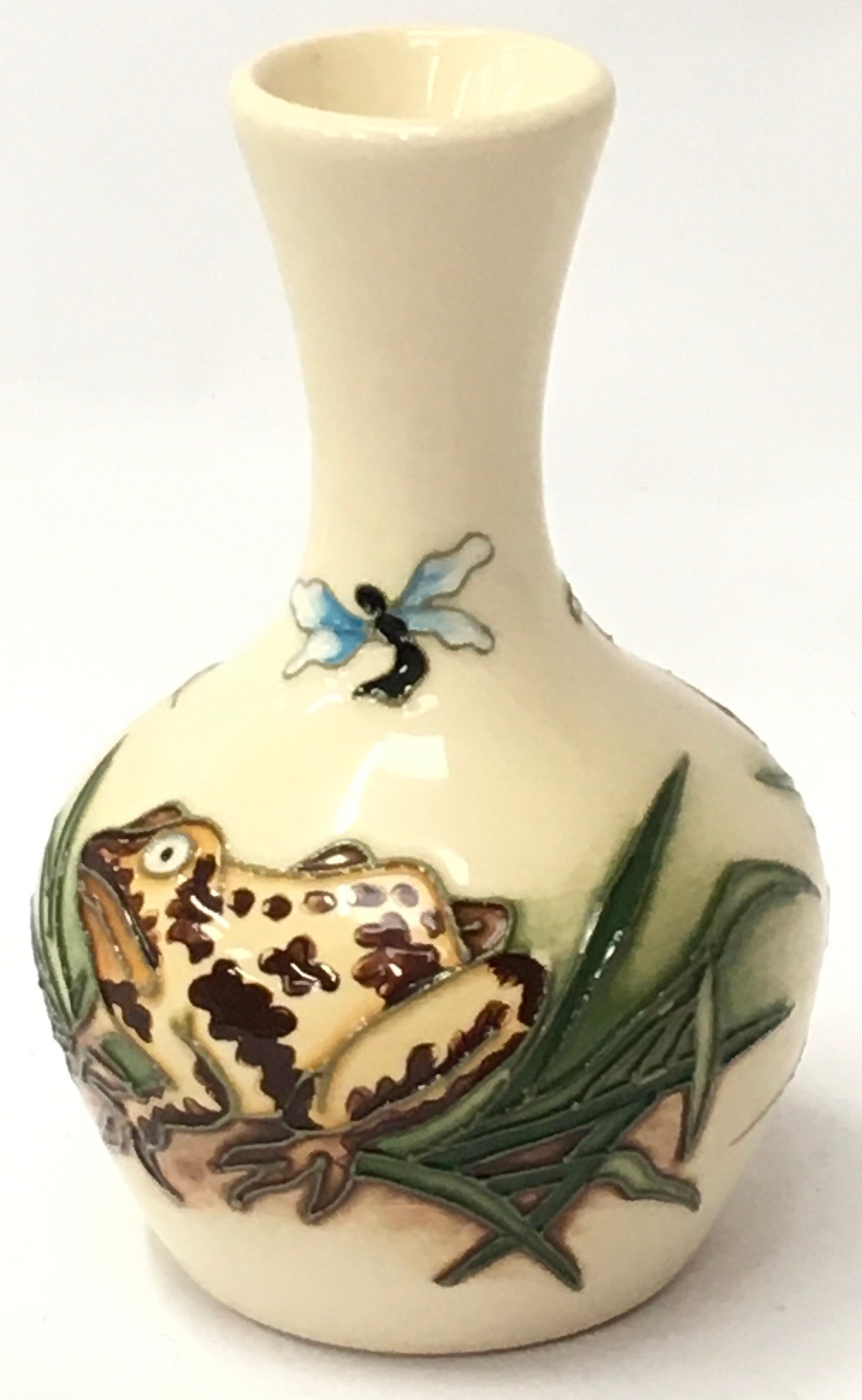 Moorcroft small vase depicting a frog 2009 fully marked & signed to base 4" high.