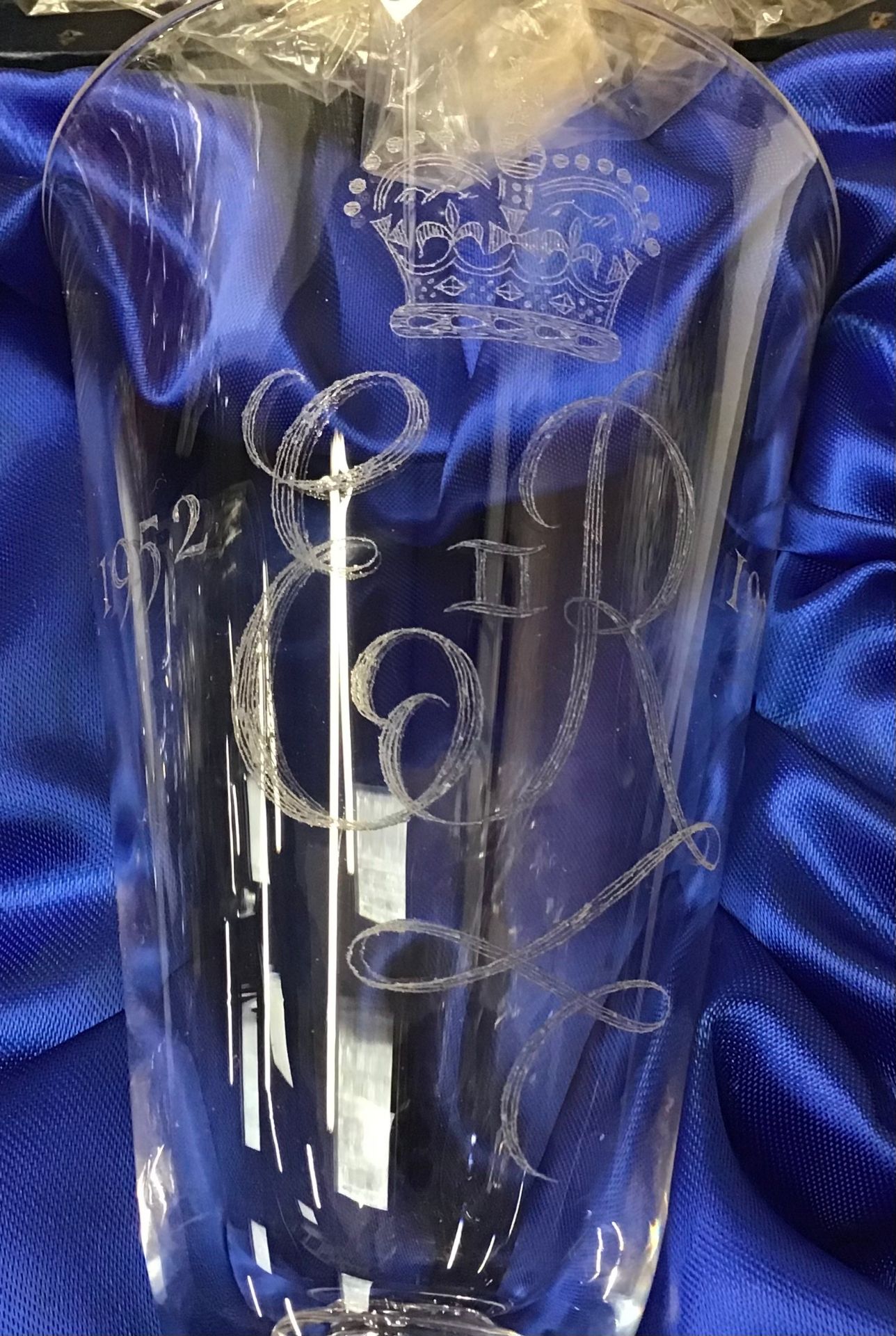 Qty of Whitefriars boxed glasses to include Silver Jubilee Goblets with certificates (one - Image 3 of 5