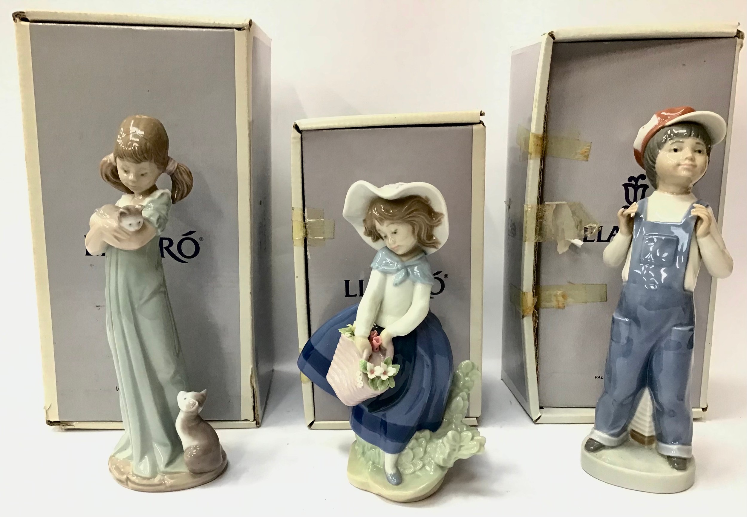 Lladro boxed figure Don't Forget me 05743, together with boxed figure Nino Chulin 4.898 & boxed