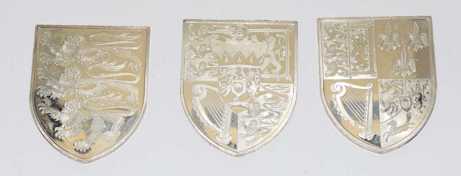 3 Solid Silver coat of arms shields 145g - Image 3 of 5