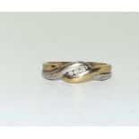 9ct gold ladies twin colour gold and diamond ring H/M diamond size O