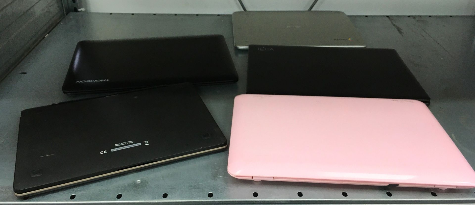 5 x note book laptops (untested)