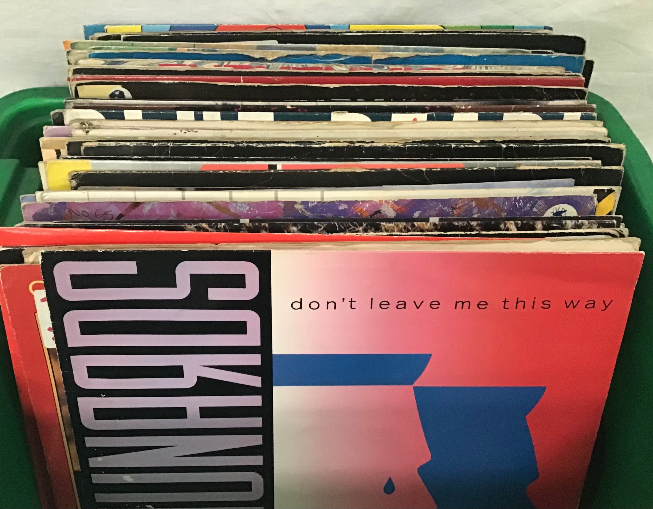 COLLECTION OF MAINLY 1980’S 12” RECORDS. This box holds many Disco / Pop hits to include artists -