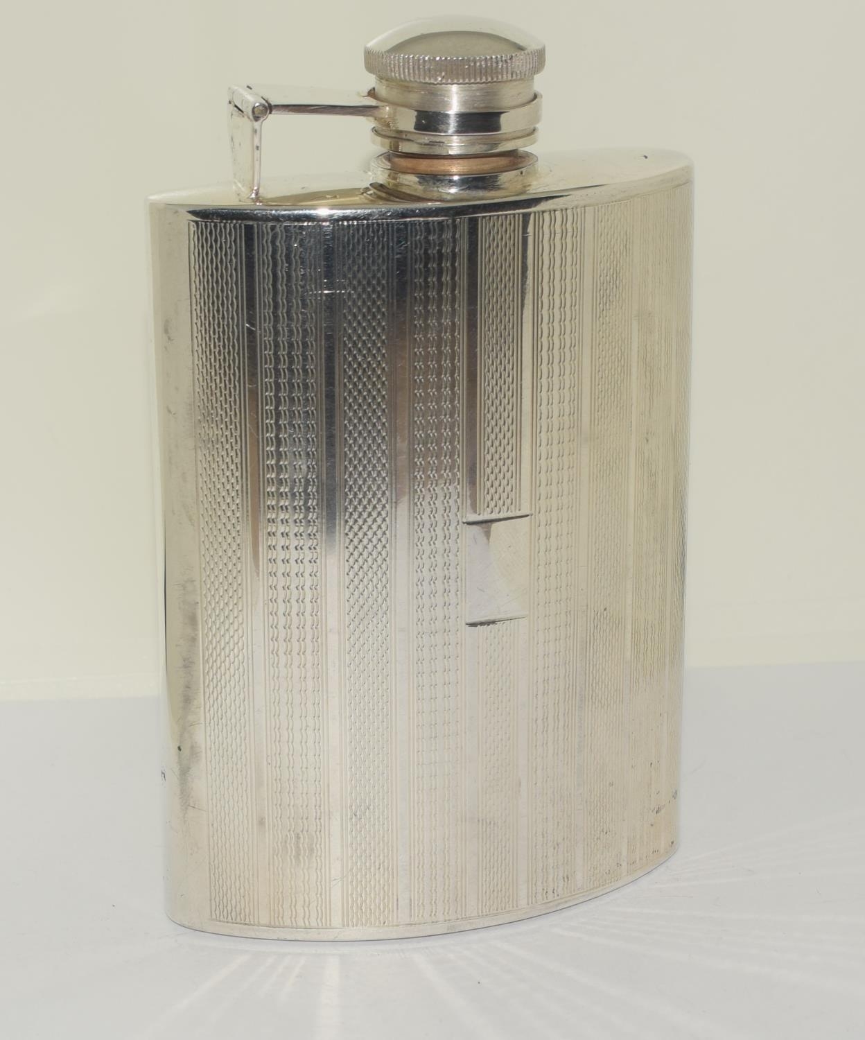 Silver hip flask with screw top and concave shape 162g - Image 8 of 8