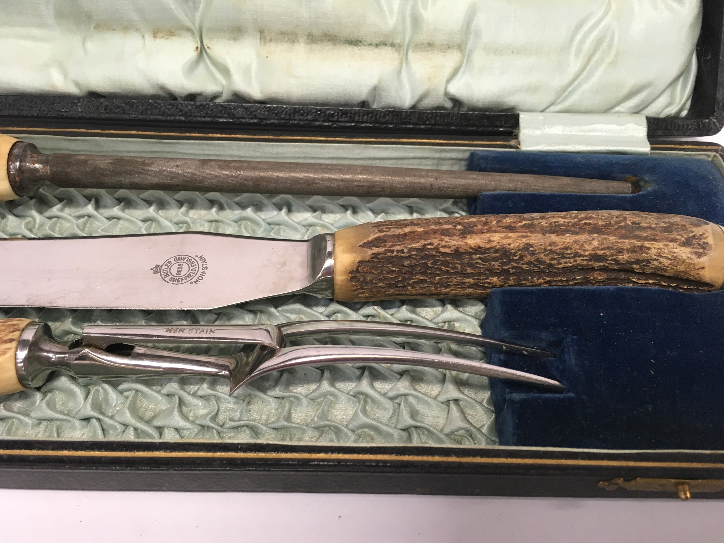 Boxed Bone handled carving set - Image 2 of 5