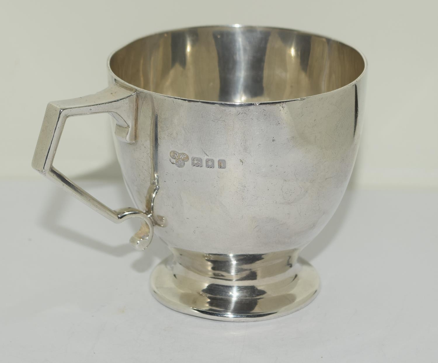 Silver christening cup Retailed my "Harrods" London 1924 7cm tall