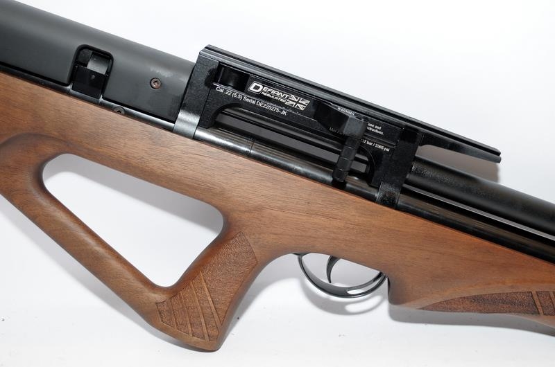 BSA Defiant regulated .22 calibre air rifle model no: DE2209275-JK. Complete with accessories in - Image 6 of 6