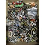 A tray containing late 70’s to 80’s metal fantasy figures including Dungeons and Dragons and Ral