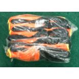 12 pairs of thermal gloves. (094)