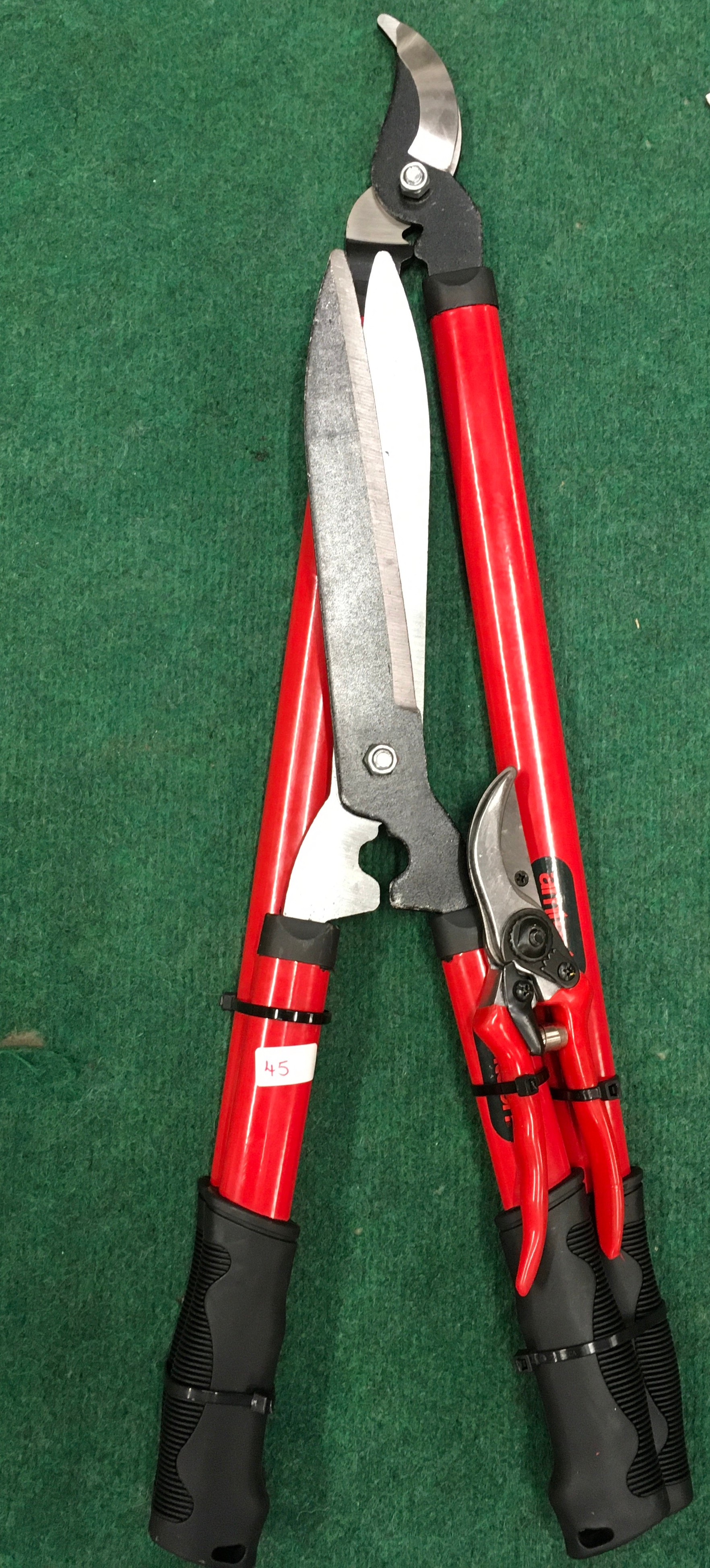 24" + 30" bolt croppers (072)